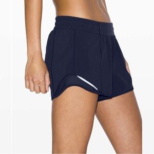 Lululemon low rise 4” hotty hot shorts-navy